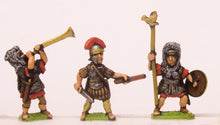 RO30 Early Imperial Roman: Command: Officers, Signifers & Musicians