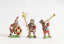 RO41 Middle Imperial Roman: Command: Officers, Signifers & Musicians