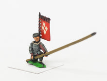 SAM22 Samurai: Ashigaru in assorted headgear with Yari & back banner