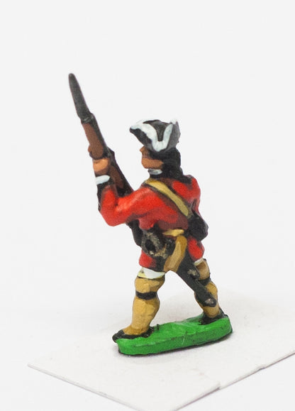 SYF29 Seven Years War French in Canada: French Musketeer in Summer dress, at the ready