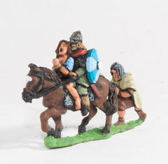 VA12 Viking: Mounted Huscarl with female captive and prisoner following