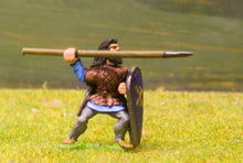 VK22 Medium spearman throwing with kite shield