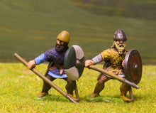 VK5 Medium spearman thrusting spear in padded jacket