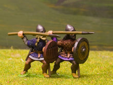 VK4 Medium spearman attacking in padded jacket